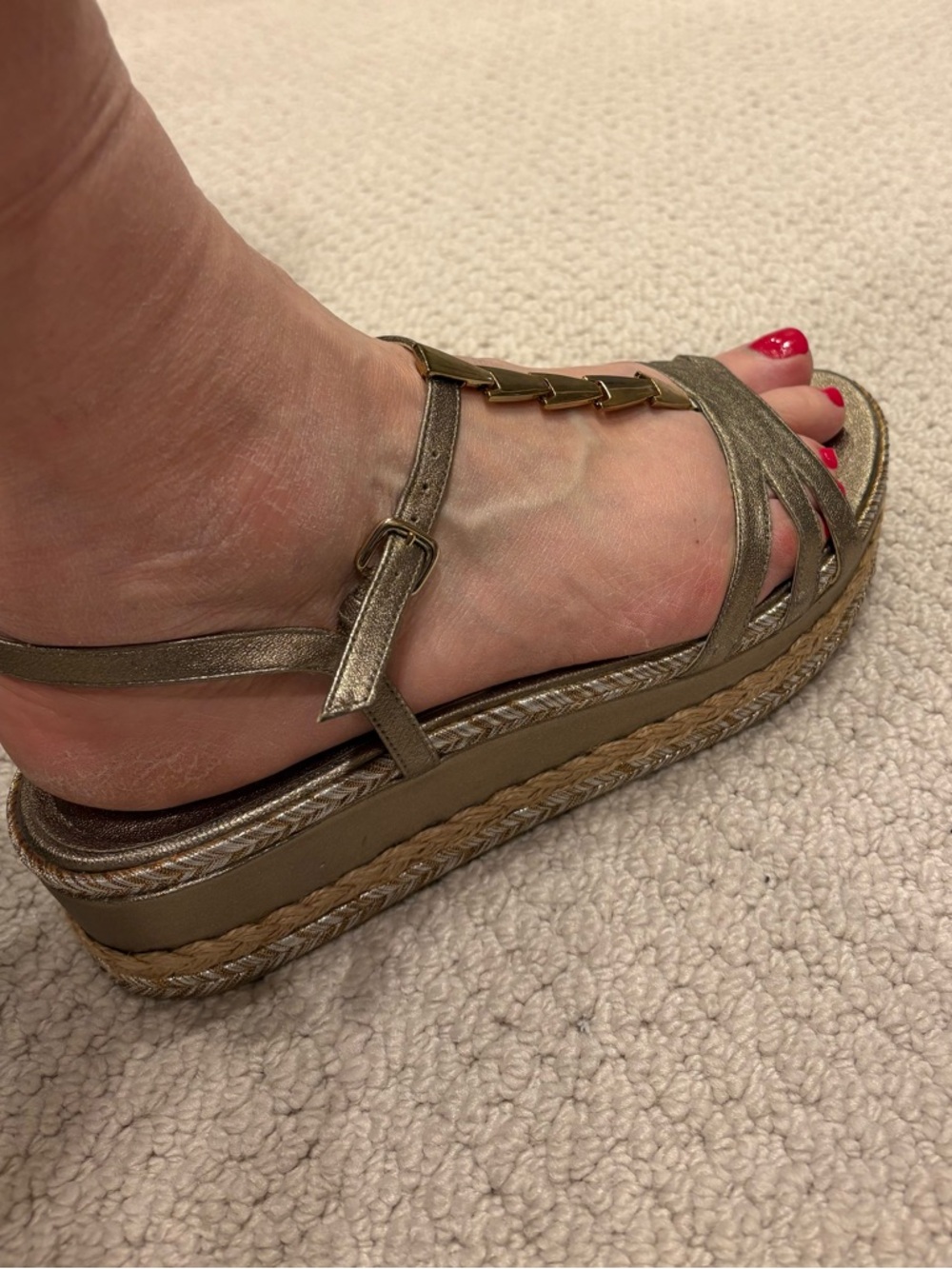 Stuart Weitzman Metallic Gold Platform Espadrille Fletcha T-strap Sandals sz 9